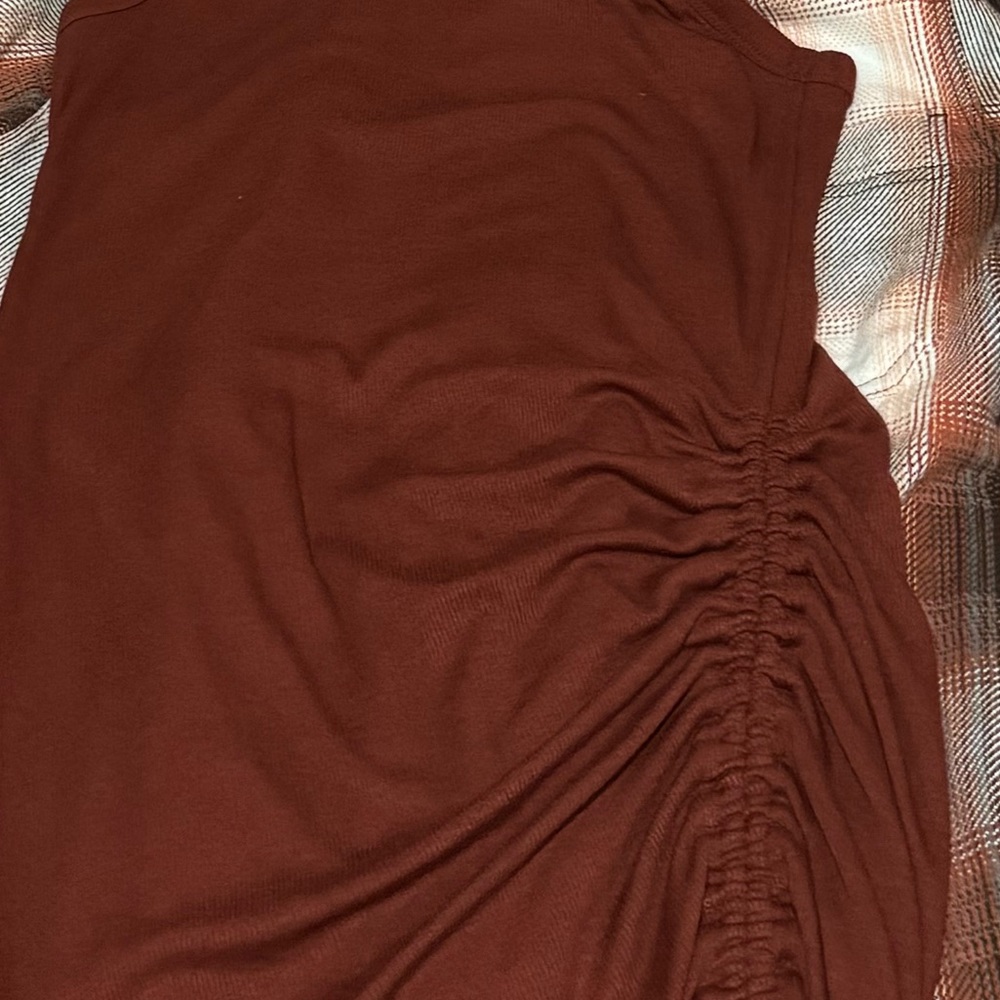Old Navy UltraLite Racerback Rib-Knit Ruched Dress - Picture 4 of 4